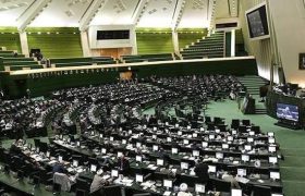 بانک‌های ناتراز منحل یا ادغام شوند