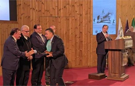 اعطا نشان ویژه روابط عمومی بحران به روابط عمومی شرکت فولاد خوزستان