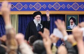 با معترض حرف می‌زنیم؛ اغتشاش‌گر را باید سر جایش نشاند